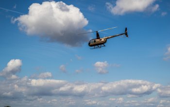 Vyhlídkové lety vrtulníkem