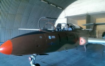 Zážitkový let stíhačkou L-29 Delfín