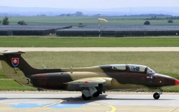 Zážitkový let stíhačkou L-29 Delfín