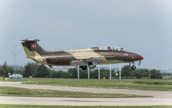 Zážitkový let stíhačkou L-29 Delfín