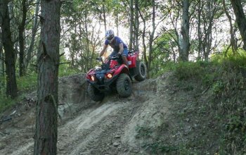 Jízda v terénu na ATV čtyřkolce