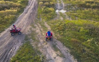 Jízda v terénu na ATV čtyřkolce