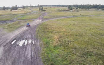 Jízda v terénu na ATV čtyřkolce