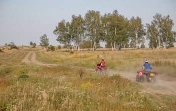 Jízda v terénu na ATV čtyřkolce