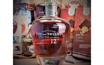 Dárková bedna s páčidlem pro muže s rumem Kirk and Sweeney Celá ČR