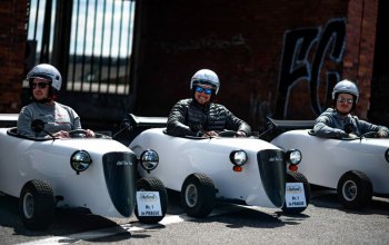 Jízda v mini autech Hot Rod po Praze