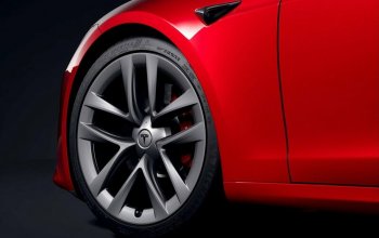 PŘEDPRODEJ: Jízda nejrychlejší Teslou S Plaid Zahraničí