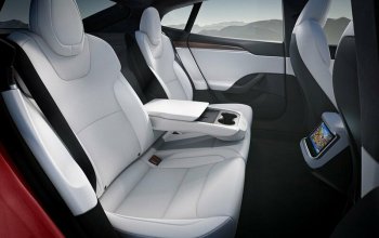 PŘEDPRODEJ: Jízda nejrychlejší Teslou S Plaid