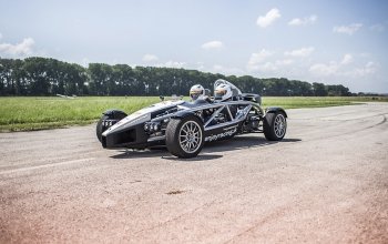 Jízda na okruhu v Ariel Atom Vysočina
