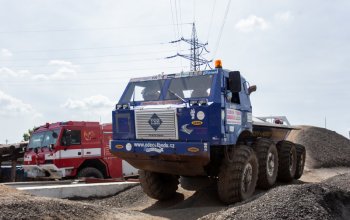 Tatra 813
