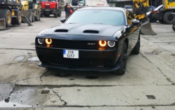 Zážitková jízda autem Dodge Challenger Praha