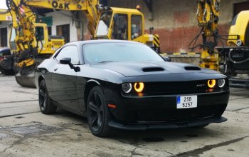 Zážitková jízda autem Dodge Challenger