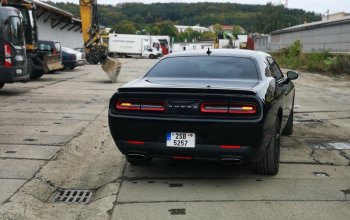 Zážitková jízda autem Dodge Challenger