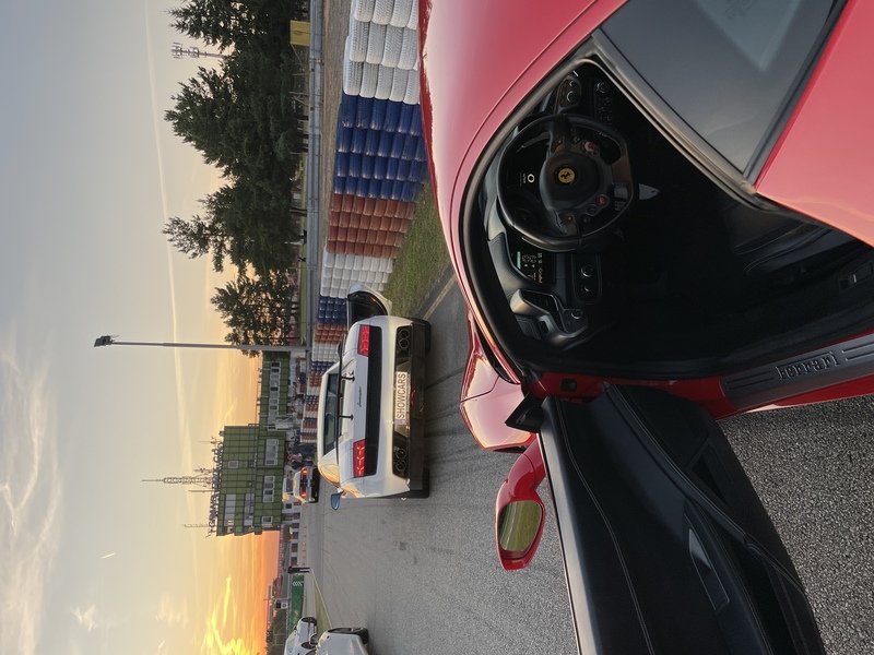 Jízda ve Ferrari 458 Italia na polygonu