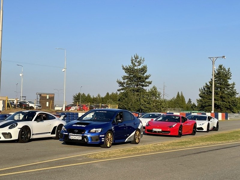 Jízda ve Ferrari 458 Italia na polygonu