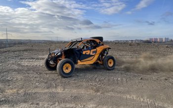 Jízda v buggy CAN-AM Maverick X Praha