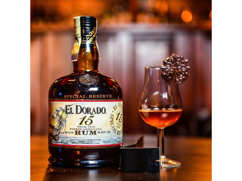 Originální dárková bedna s rumem El Dorado Celá ČR