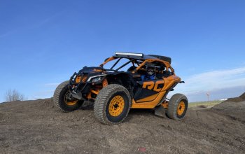 Spolujízda v buggy CAN-AM Maverick X Praha