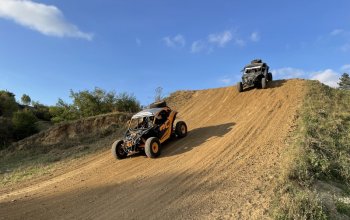 Spolujízda v buggy CAN-AM Maverick X Praha