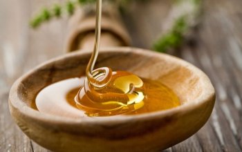 Medová detoxikační masáž Praha