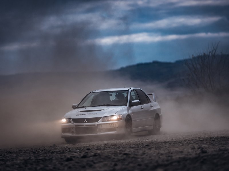 Zážitková rally jízda v Mitsubishi Lancer EVO IX