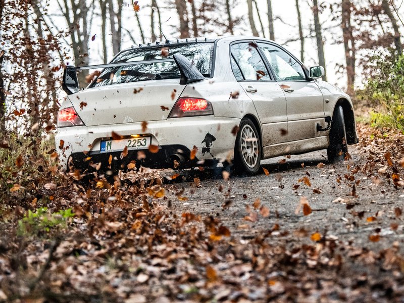 Zážitková rally jízda v Mitsubishi Lancer EVO IX