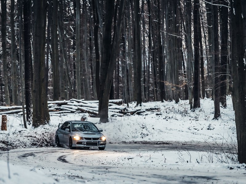 Zážitková jízda v Mitsubishi Lancer EVO IX mistrem republiky v rally
