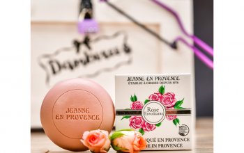 Dámská dárková truhla s tělovou kosmetikou Celá ČR