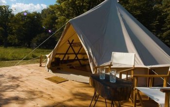 Glamping: Ubytování v přírodě v oboře Kněžičky