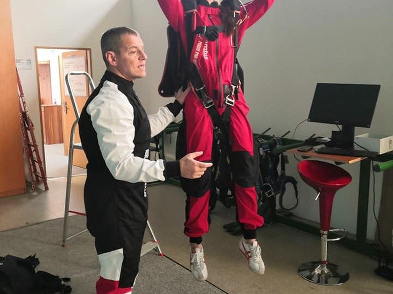 Základní parašutistický výcvik