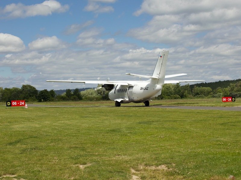 Tandemový seskok padákem