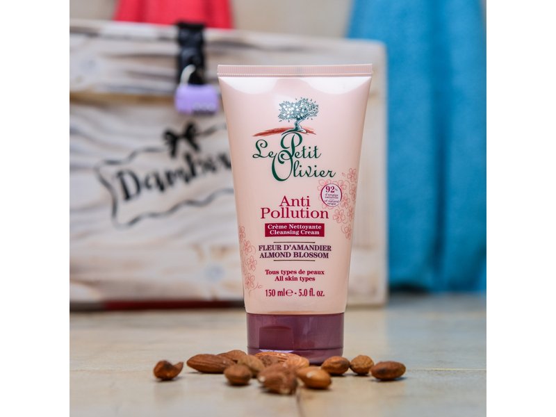 Dámská dárková truhla s pleťovou kosmetikou Celá ČR