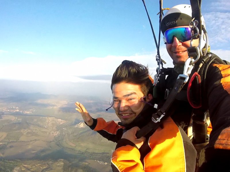 Tandemový seskok padákem