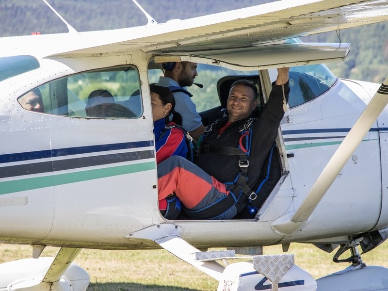 Tandemový seskok padákem