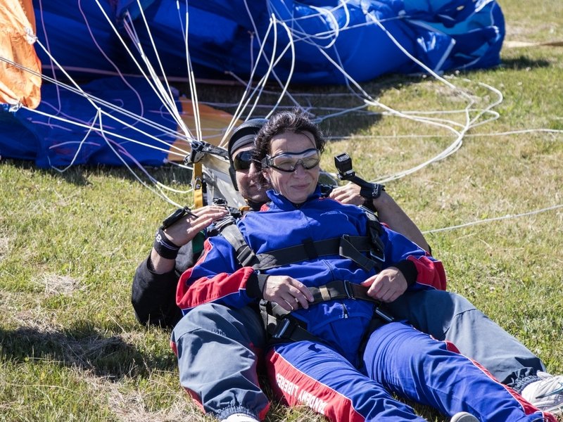 Tandemový seskok padákem