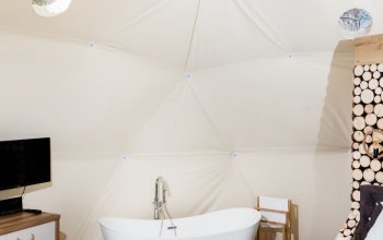 Glamping v Beskydech s wellness a snídaní