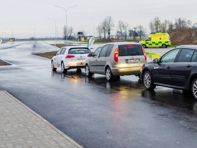 Škola bezpečné jízdy