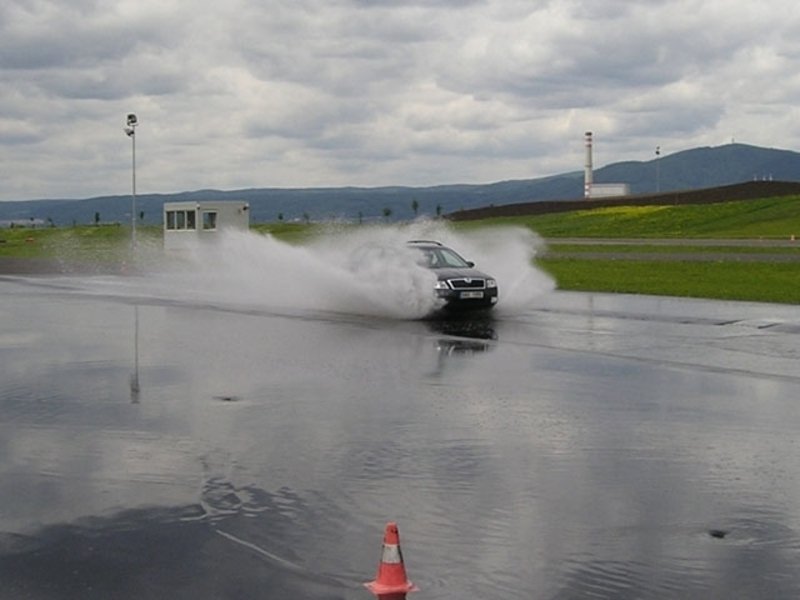 Škola bezpečné jízdy