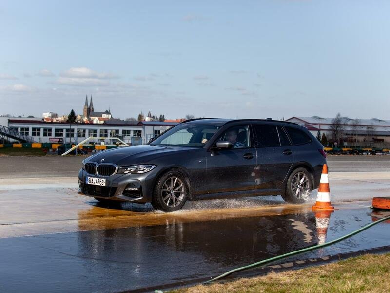 Škola bezpečné jízdy