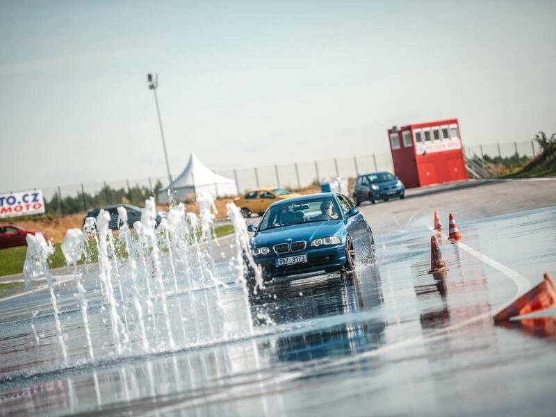 Škola bezpečné jízdy