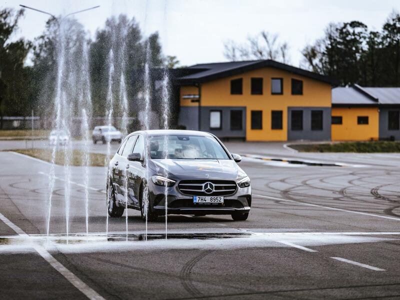 Škola bezpečné jízdy