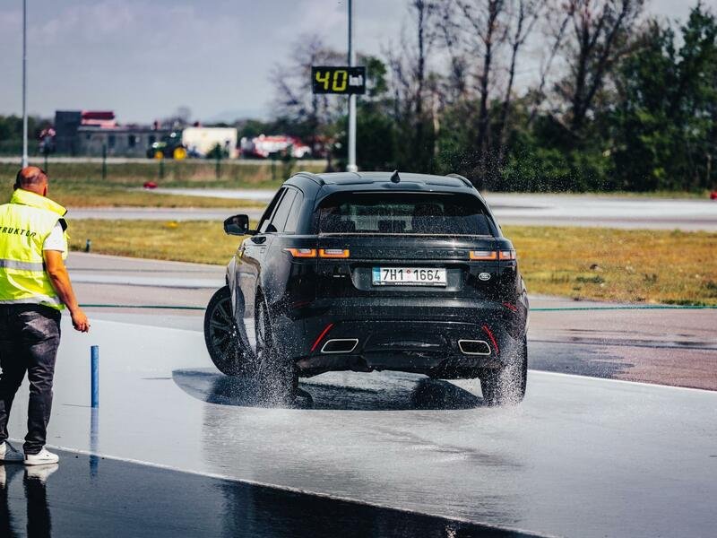 Škola bezpečné jízdy