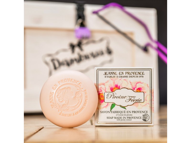 Dámská dárková truhla s tělovou kosmetikou Celá ČR