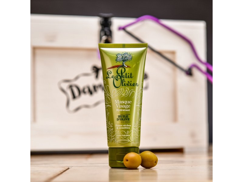 Dámská dárková truhla s pleťovou kosmetikou Celá ČR