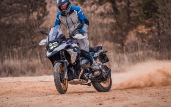 Motorky na enduro trati