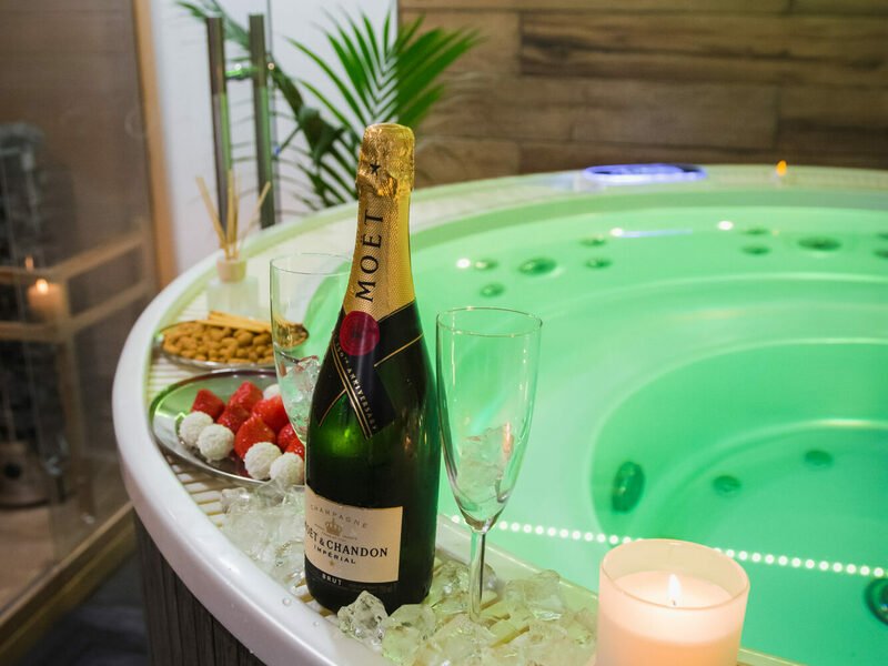 Privátní wellness v lázních pro 2 osoby Praha