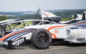 Atom Ariel vs. Formule F4 Mygale Vysočina