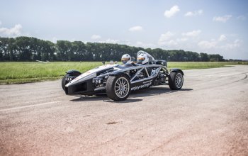 Atom Ariel vs. Formule F4 Mygale Vysočina