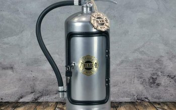 Hasicí bar s láhví alkoholu: Chromový