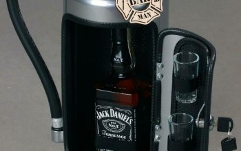 Hasicí bar s láhví alkoholu: Chromový